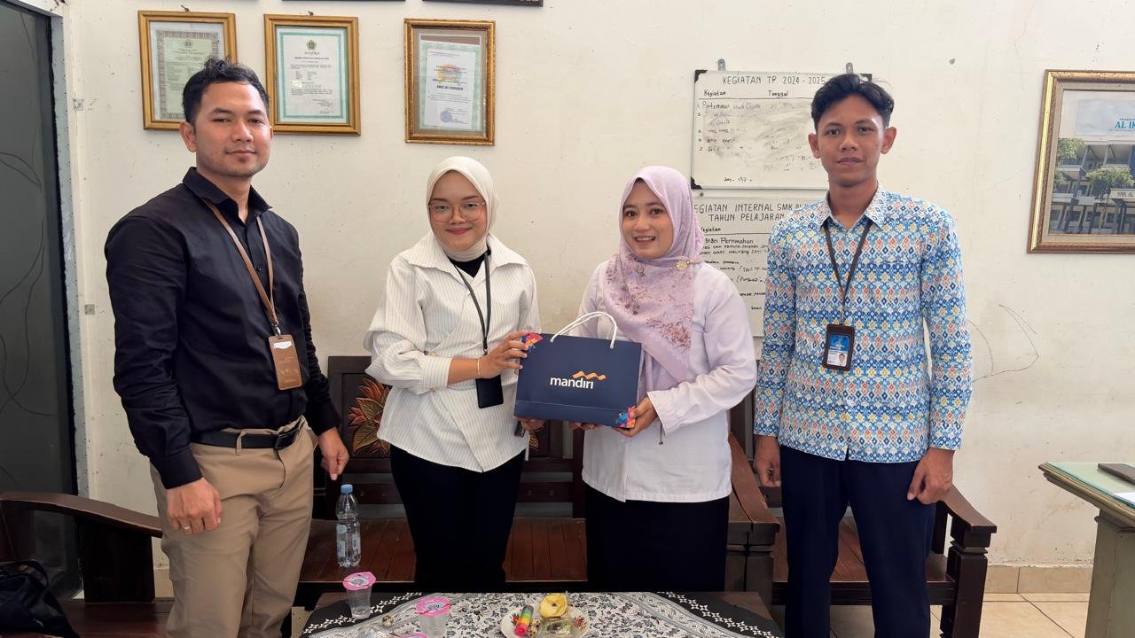 Bank Mandiri Berikan Edukasi Literasi Finansial kepada Siswa SMK Al Ikhlash Gresik