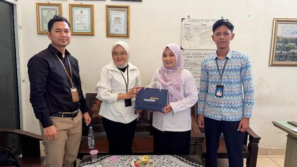 Bank Mandiri Berikan Edukasi Literasi Finansial kepada Siswa SMK Al Ikhlash Gresik