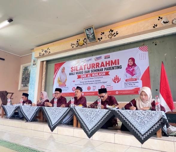 Silaturahmi Wali Murid dan Seminar Parenting SMK Al Ikhlash Gresik Berlangsung Hangat dan Inspiratif